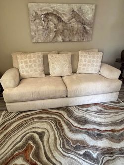 Beautiful Cream/White Sofa – Like New! – $550