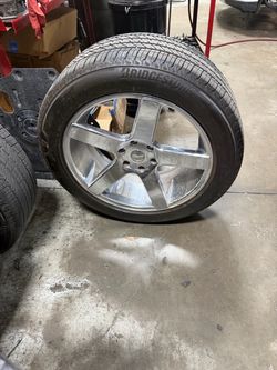 22 inch Chrome wheels
