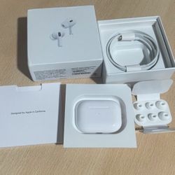 Apple AirPods Pro (2nd Generation) – Excellent Condition, Fully Working