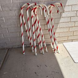 10 Candy Canes
