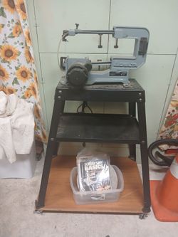 DELTA 16"VARUABLE SPEED SCROLL SAW
