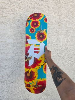 Primitive skateboard size 8.5