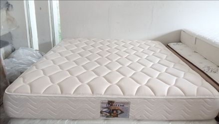 King Size Mattress (Colchón King Size)