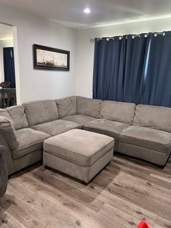 Gray Sectional Sofa with Ottoman