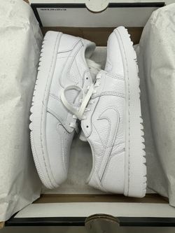 Jordan 1 Retro Low Golf “Triple White”