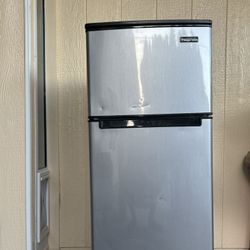 magic chef refrigerator 