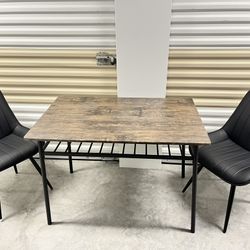 Table & Chairs 