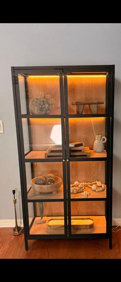 Glass cabinet