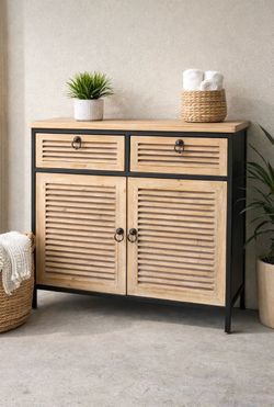 Moderne Farmhouse Wood & Metal Accent Cabinet / Sideboard