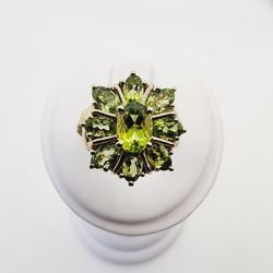 10k gold peridot ring