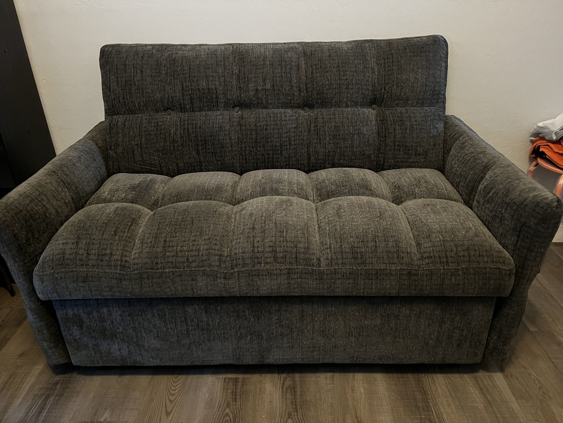 Futon With Pullout