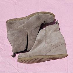 WOMEN'S SUEDE WEDGE BOOTS Taupe