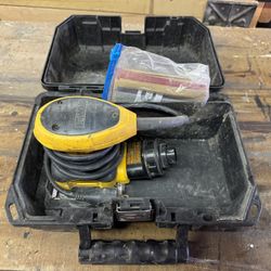 Dewalt Palm Sander