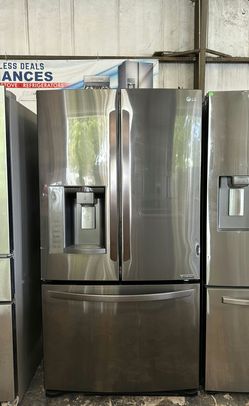 LG 3-Door Refrigerator (French Door Fridge) Stainless Steel - Water Dispenser, LED Lighting