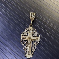14K Cross Pendant 🥶