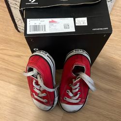 Converse Toddler Size 8