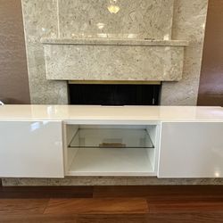 White IKEA BESTÅ TV Console – Glass Top, Extra Shelves, NANNARP Legs