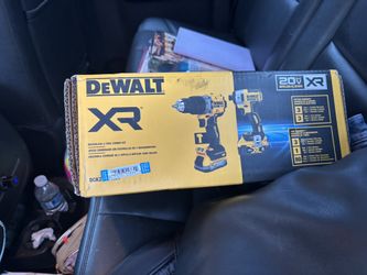 Brand new Dewalt XR impact gun and hammer drill combo kit