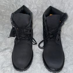 Women's Waterproof 6" Premium Lug Sole Boots