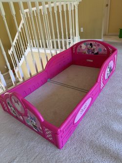 Minnie Mouse Toddler Bed - Disney