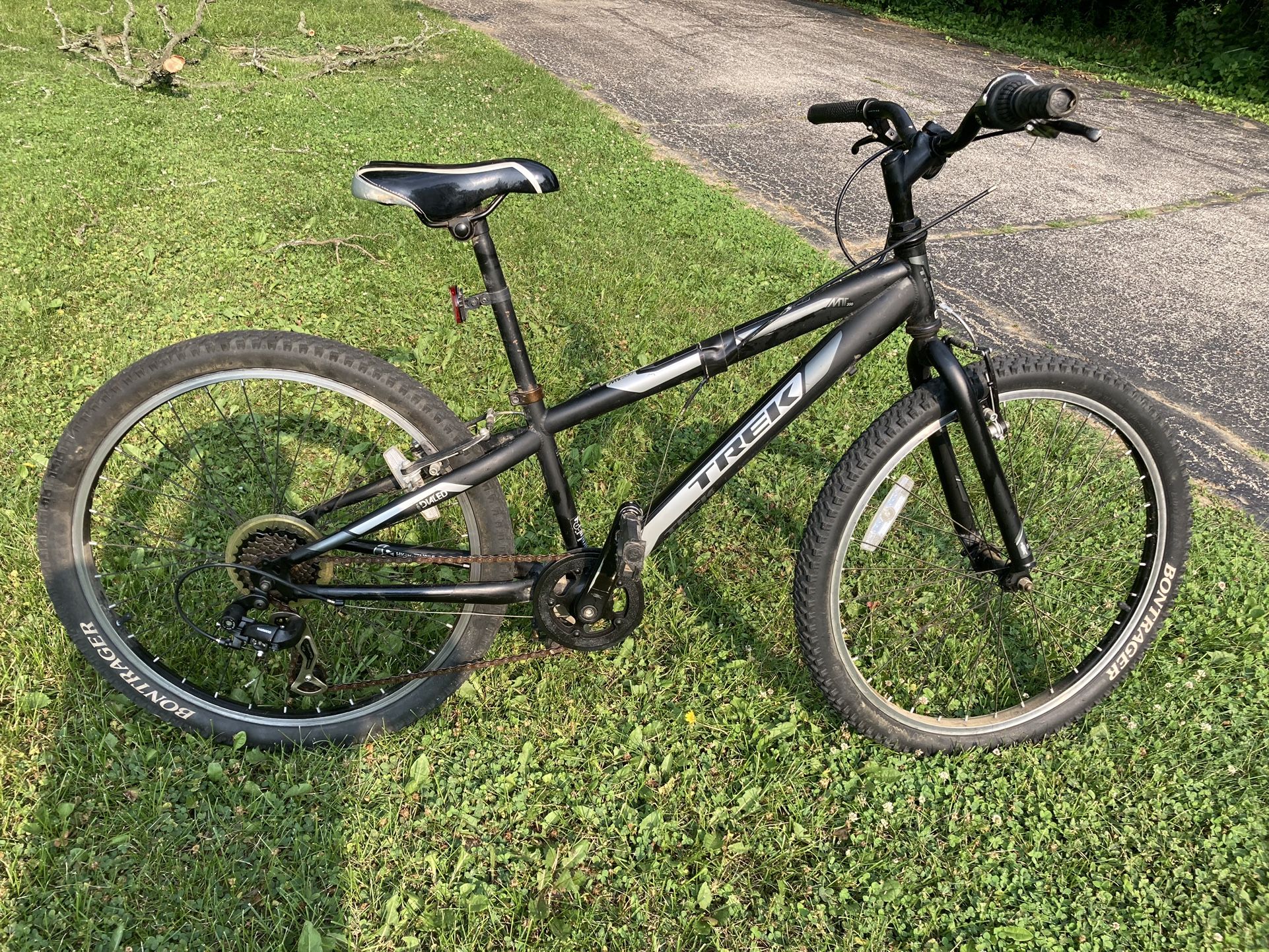 Trek mt 200 price new hotsell
