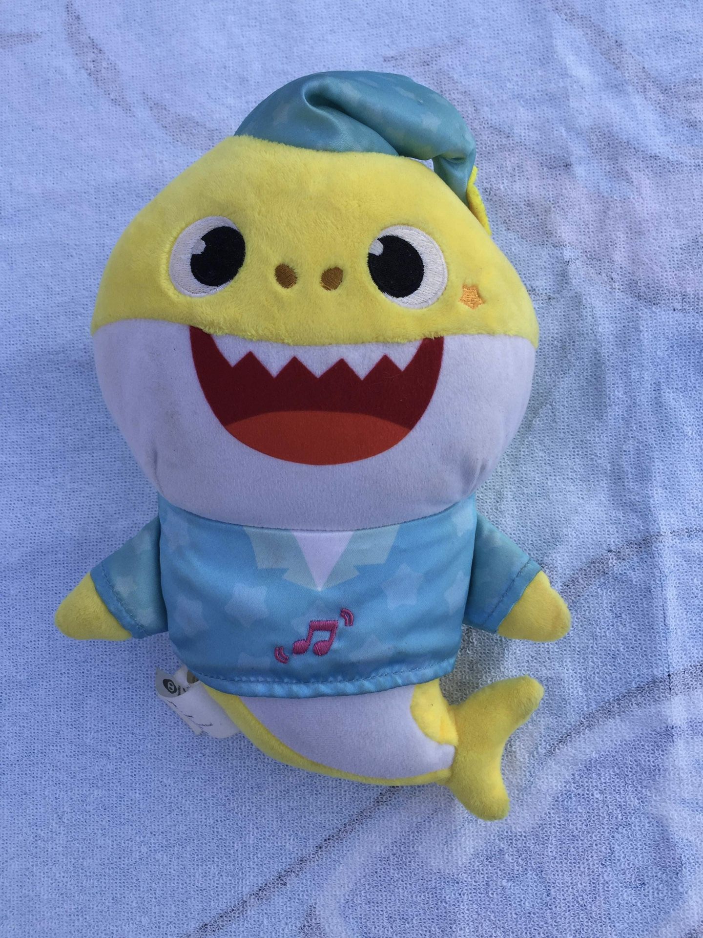 WowWee Pinkfong Baby Shark Sleep Soother Musical Yellow Plush 11"