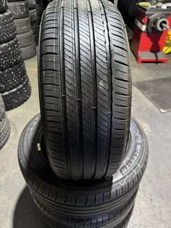 Set Of Used Tires With Good Thread Life 215/55R17 Michelin