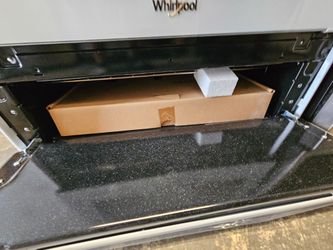 Brand New Whirlpool GAS White Range Oven Stove