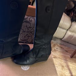 Woman’s Fly LONDON Boots Size 37