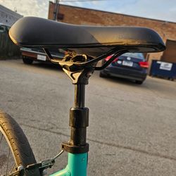 Specialized https://offerup.com/redirect/?o=QWxpYmkuaHlicmlkLm5v flat tires