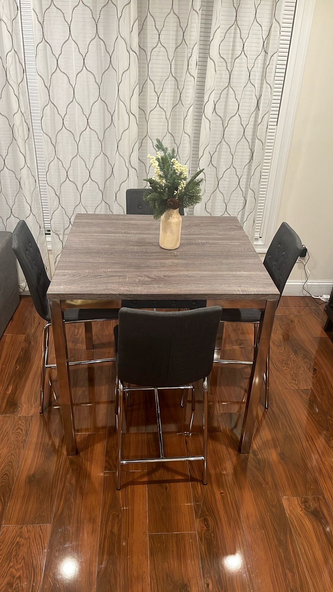 High Top Kitchen Table & Chairs (Counter height)