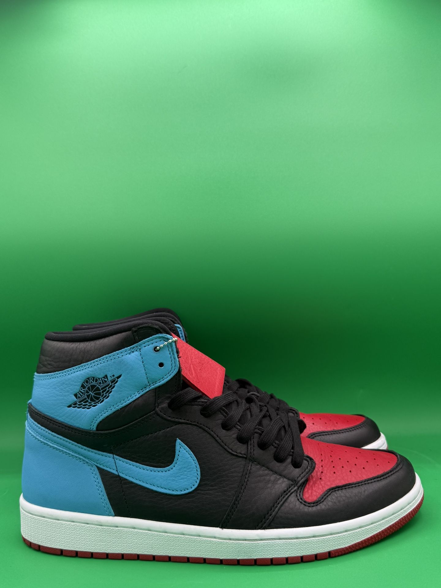 Air Jordan 1 “NC To Chi” Size 12 Women/10.5 Men OG Box