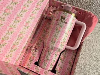 Stanley x LoveShackFancy Flowstate Quencher 40oz Tumbler BloomingHeirloom