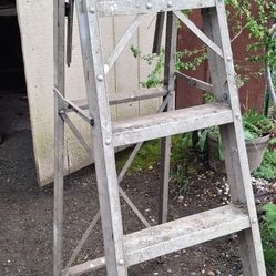 aluminum ladder