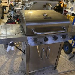 4 Burner Propane Grill 