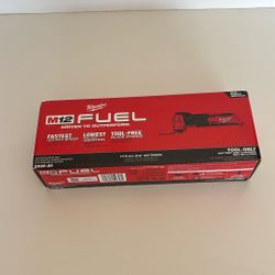 Milwaukee FUEL M12 Multi-Tool