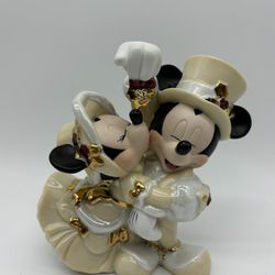 Disney Minnie Mickey Figurine Under the Mistletoe Christmas Victorian Kiss Cream