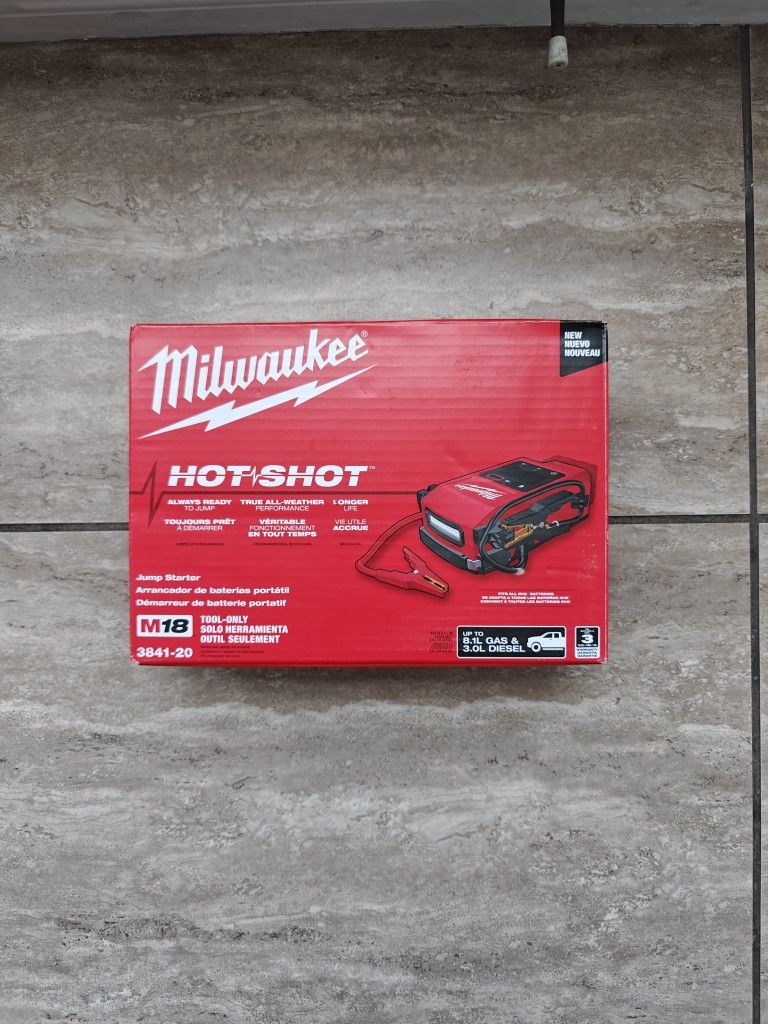 Milwaukee M18 HOT SHOT Jump Starter ( NEWEST MODEL )