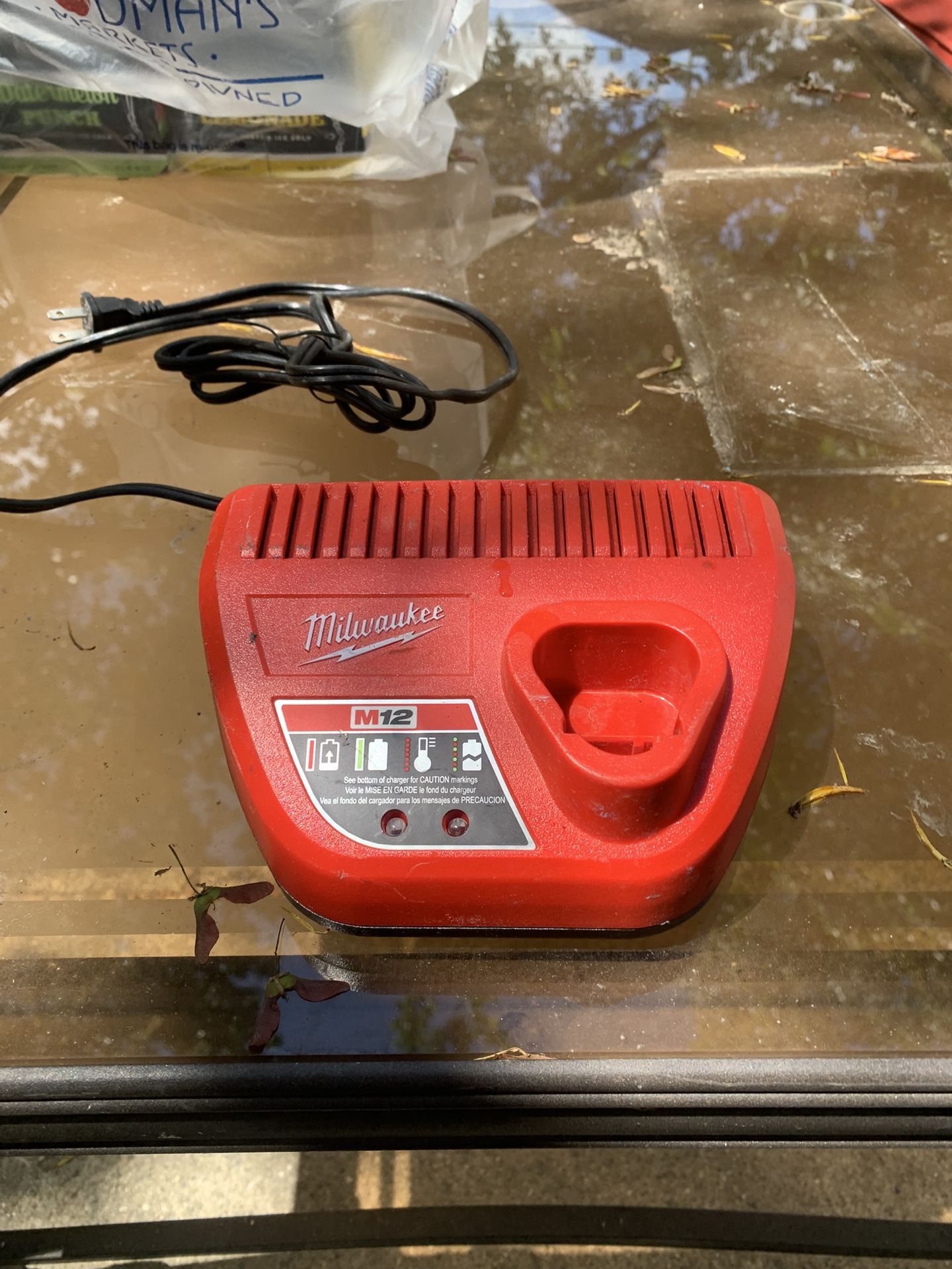 Milwaukee M12 Charger