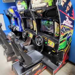 Fast and Furious (2 Games) Sit Down Arcade Driving Game (2 Linked Units) 24" LCD **READ DESCRIPTION **