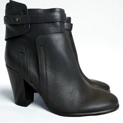Vince Camuto Faythe Black Leather Ankle Boots Size 10