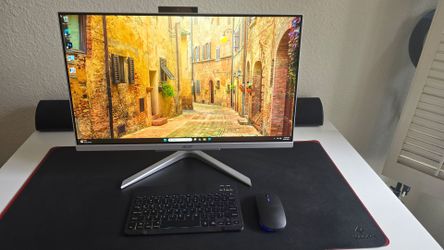 Aspire AIO Desktop 24” i5 8th Gen 8GB DDR4 240 SSD