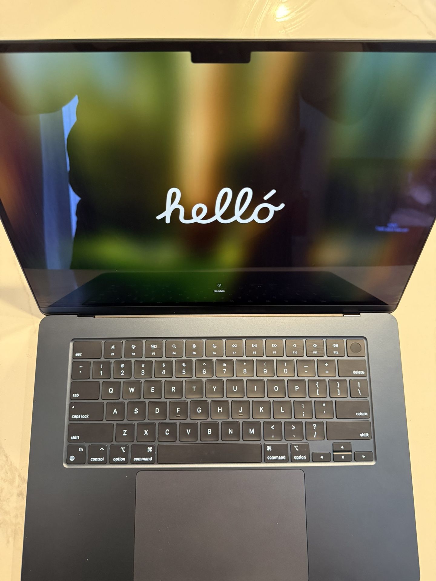 π2023 Apple MacBook Air M2 15" - 256GB - Trades Welcome π