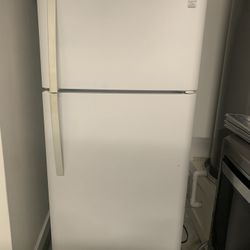Kenmore Refrigerator 