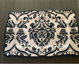 222 Fifth platter/tray