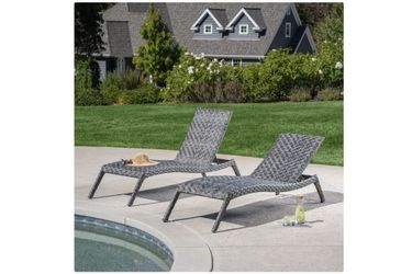 SunVilla Nora Woven Chaise Lounge with Wheels, 2-pack NEW