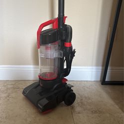 Bissel  Cleanview Compact Vacuum 