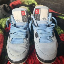 Jordan 4 Unc Blue