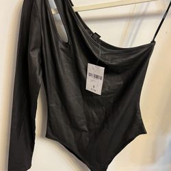 Brand New Forever 21 Bodysuit - Size S - Retails for $17.99 - PICKUP IN AIEA - I DON’T DELIVER 