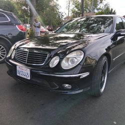 2005 MERCEDEZ E 500 CLEAN TITLE 